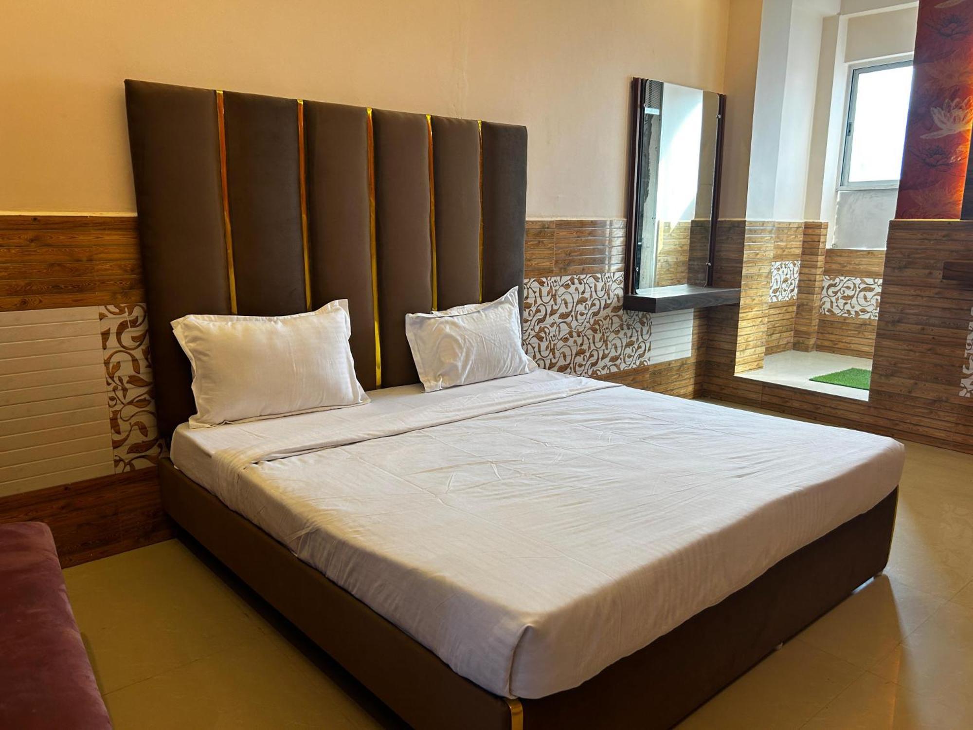 Hotels7Apple Mahoba المظهر الخارجي الصورة
