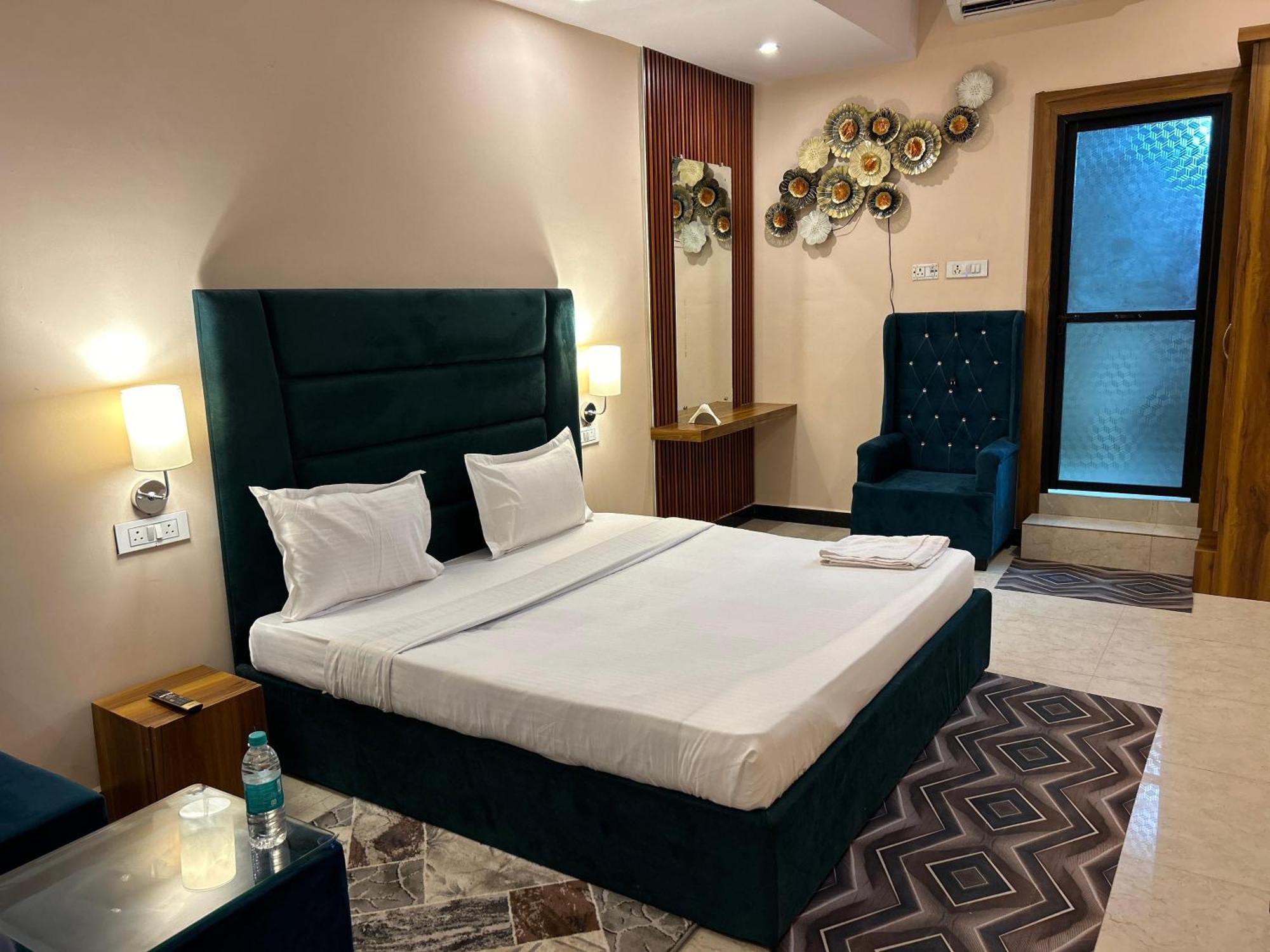 Hotels7Apple Mahoba المظهر الخارجي الصورة