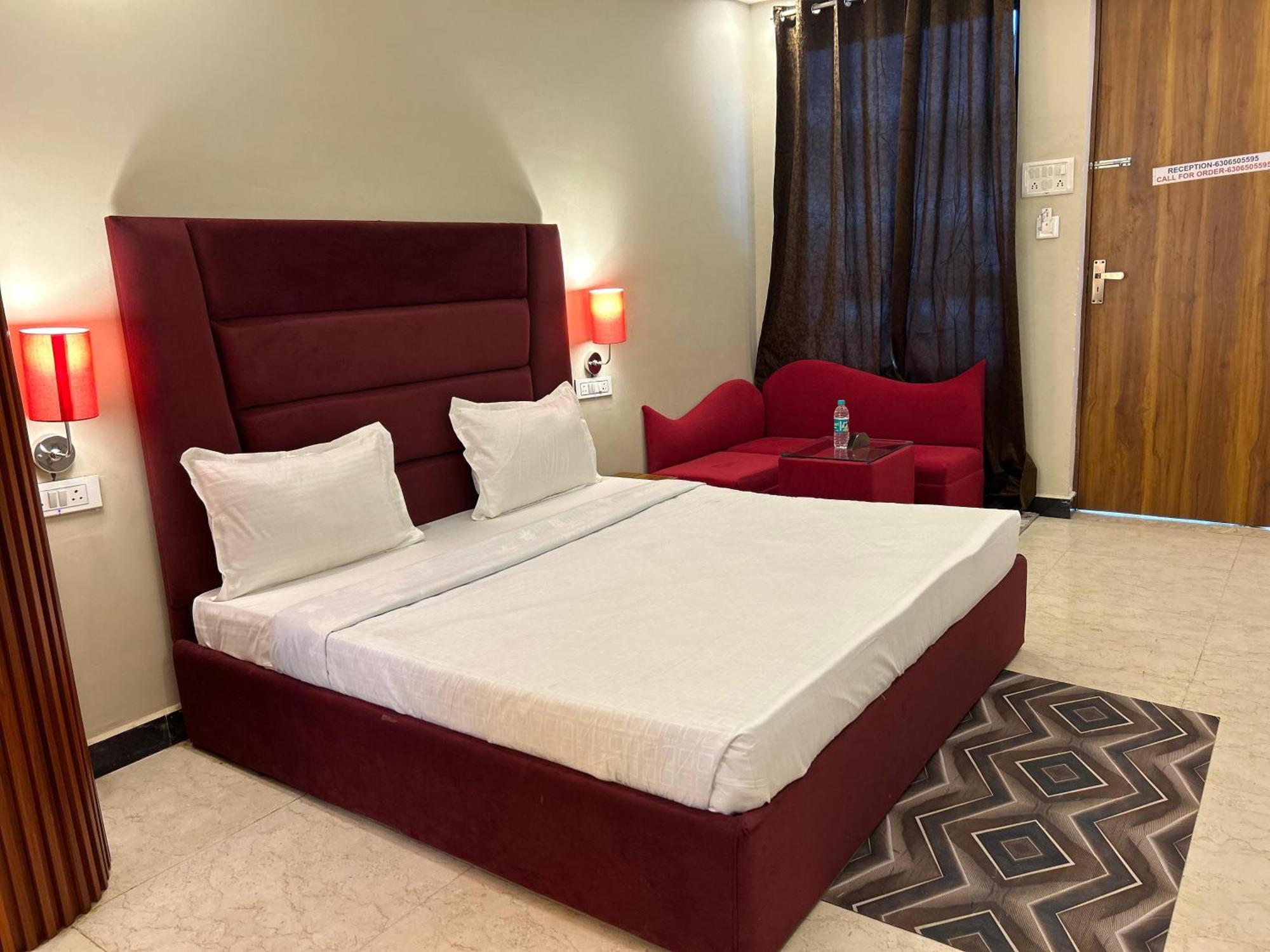 Hotels7Apple Mahoba المظهر الخارجي الصورة